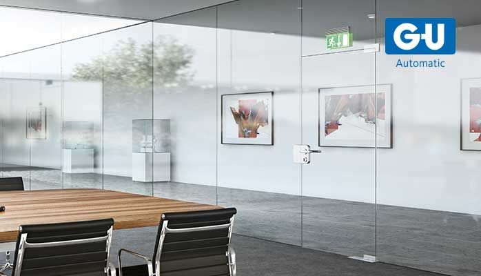 Glastrennwände schaffen lichtdurchflutete Räume 